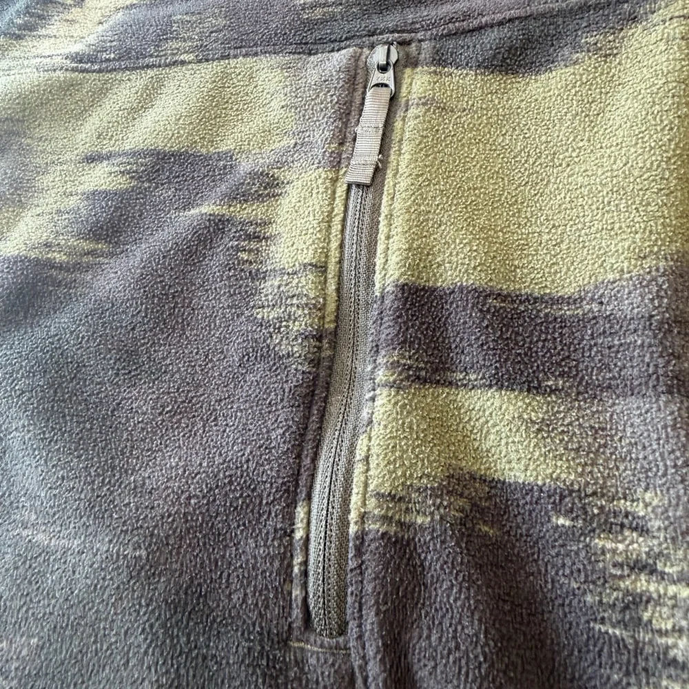 The North Face women’s pullover